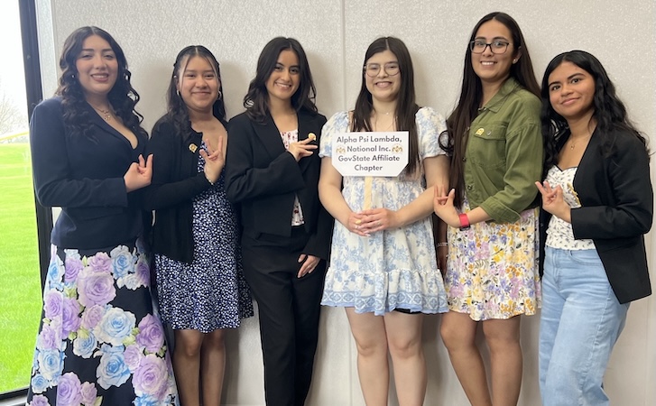 Alpha Psi Lambda Members